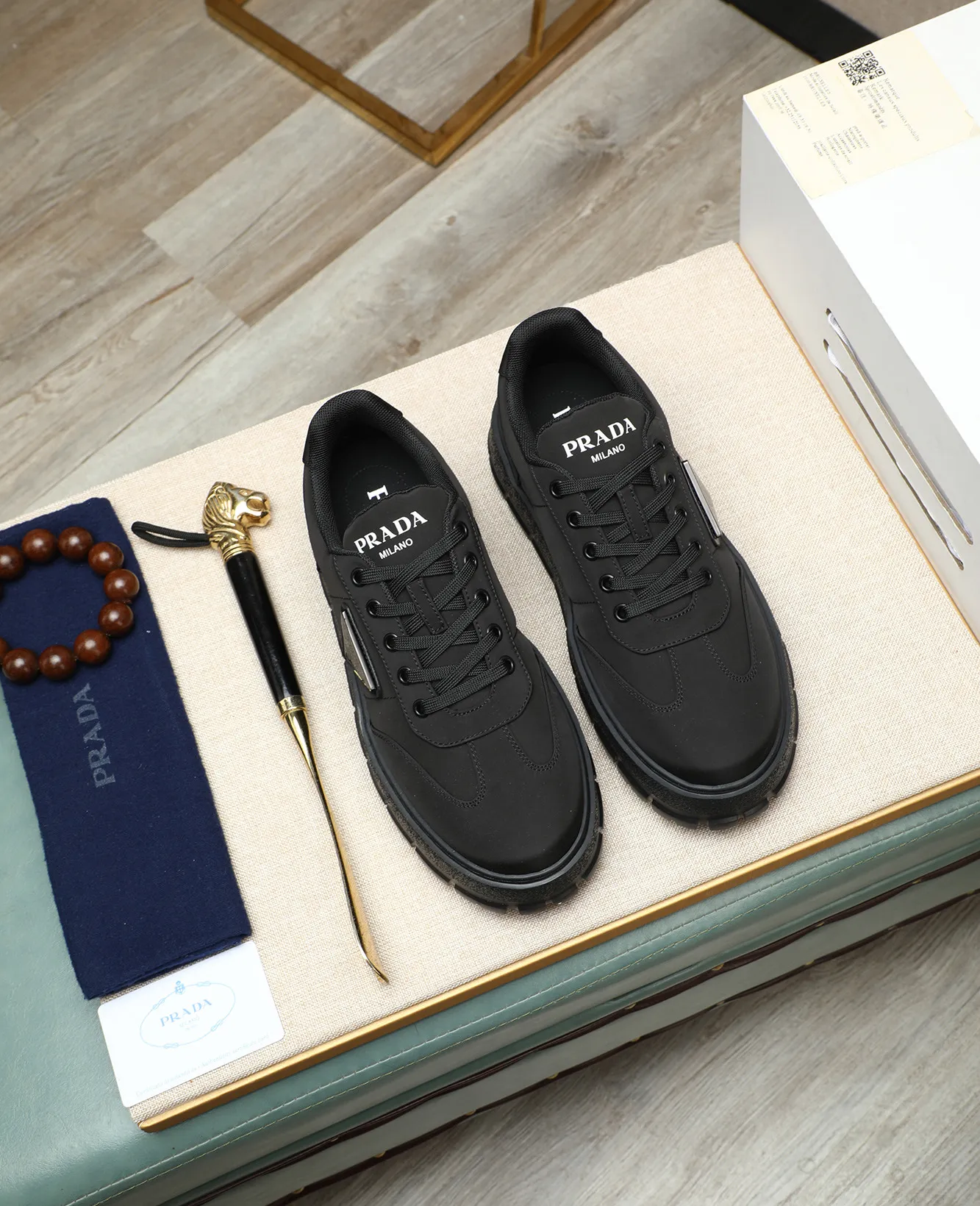 Men's shoes 💰580 high version official website popular models are on the market, 🆘 trendy brand (Prada) mainly promotes popular models, avant-garde and versatile fashionable men's shoes private version mold opening, cowhide surface splicing 1:1 replica... fashionable and simple, original imported cowhide lining cowhide feet; the atmosphere and personality are more fashionable, eye-catching and pursuing class. It will subvert the old idea and be a must-have for fashion trendsetters with you! Must keep it for yourself! Tall and comfortable, large and low, high-end quality workmanship. Code number: 38-45